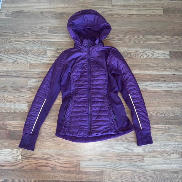 Lululemon Rare First Mile Puffer Hooded Jacket Darkest Magenta Size 6 - Picture 7 of 7